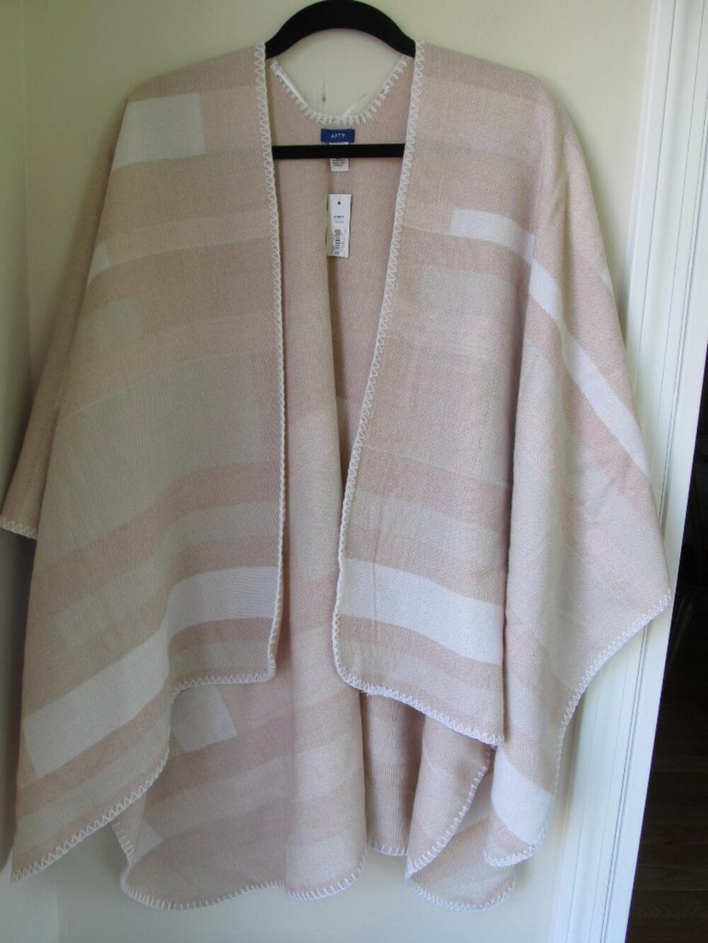 WOMANS NEW SPRING CAPE BY APT. 9 PINKISH BEIGE AND IVORY ONE SIZE